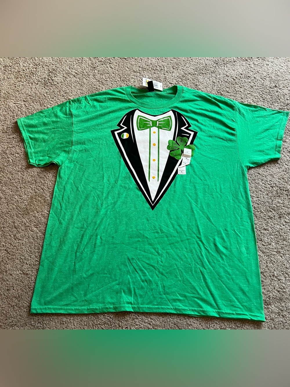 Gildan Bright Green Tuxedo Shamrock Graphic Tee - Men's